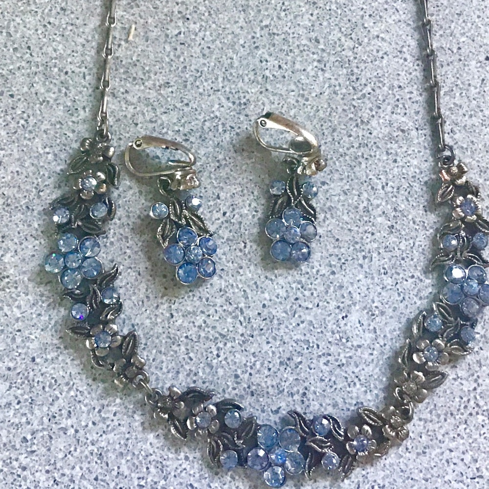 Vintage delicate blue crystal flower silver chain necklace with dangle earrings